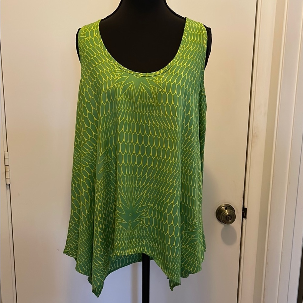 EUC Manuhealii Fly Away Tank Pineapple Green & Yellow M